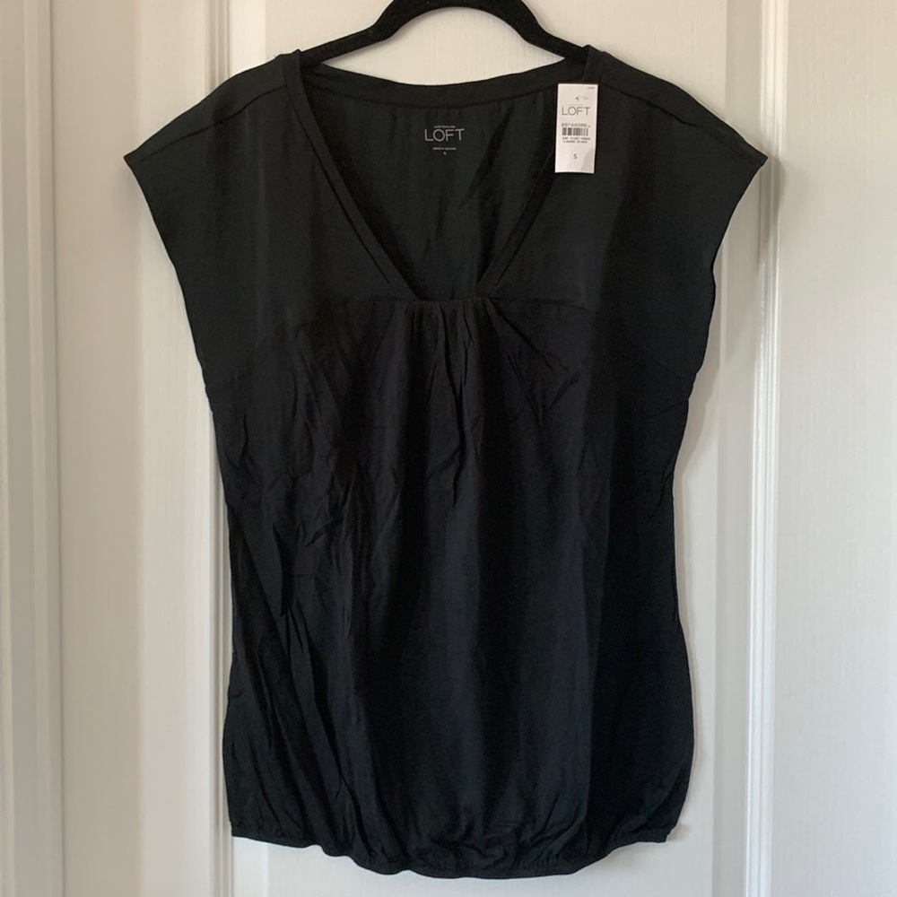 NWT LOFT Mixed Materials Black Sleeveless V-neck Top Size Small